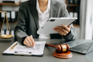contract dispute lawyer Connecticut